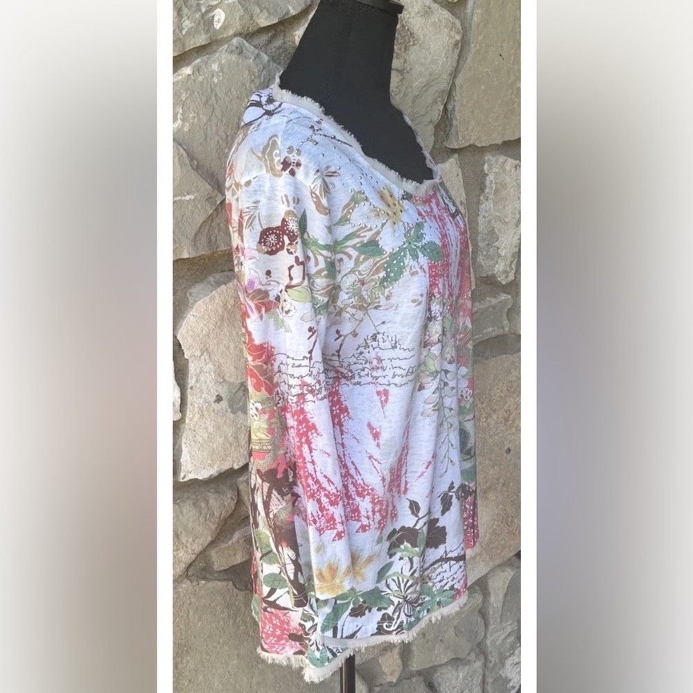 Gloria Vanderbilt T Shirt Medium Pink Floral Rhinestones Raw Edges Hi Lo NWOT - Picture 5 of 11